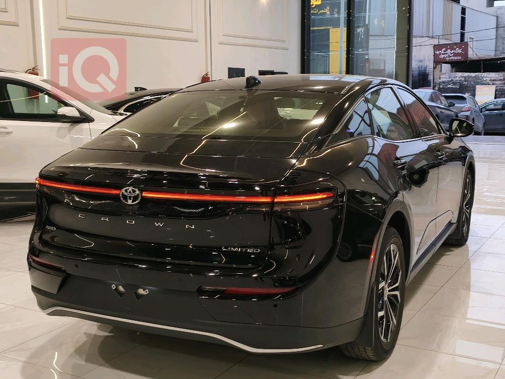 تۆیۆتا کراون